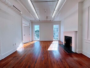 410 W Jones St, Savannah, GA for lease Interior Photo- Image 1 of 12