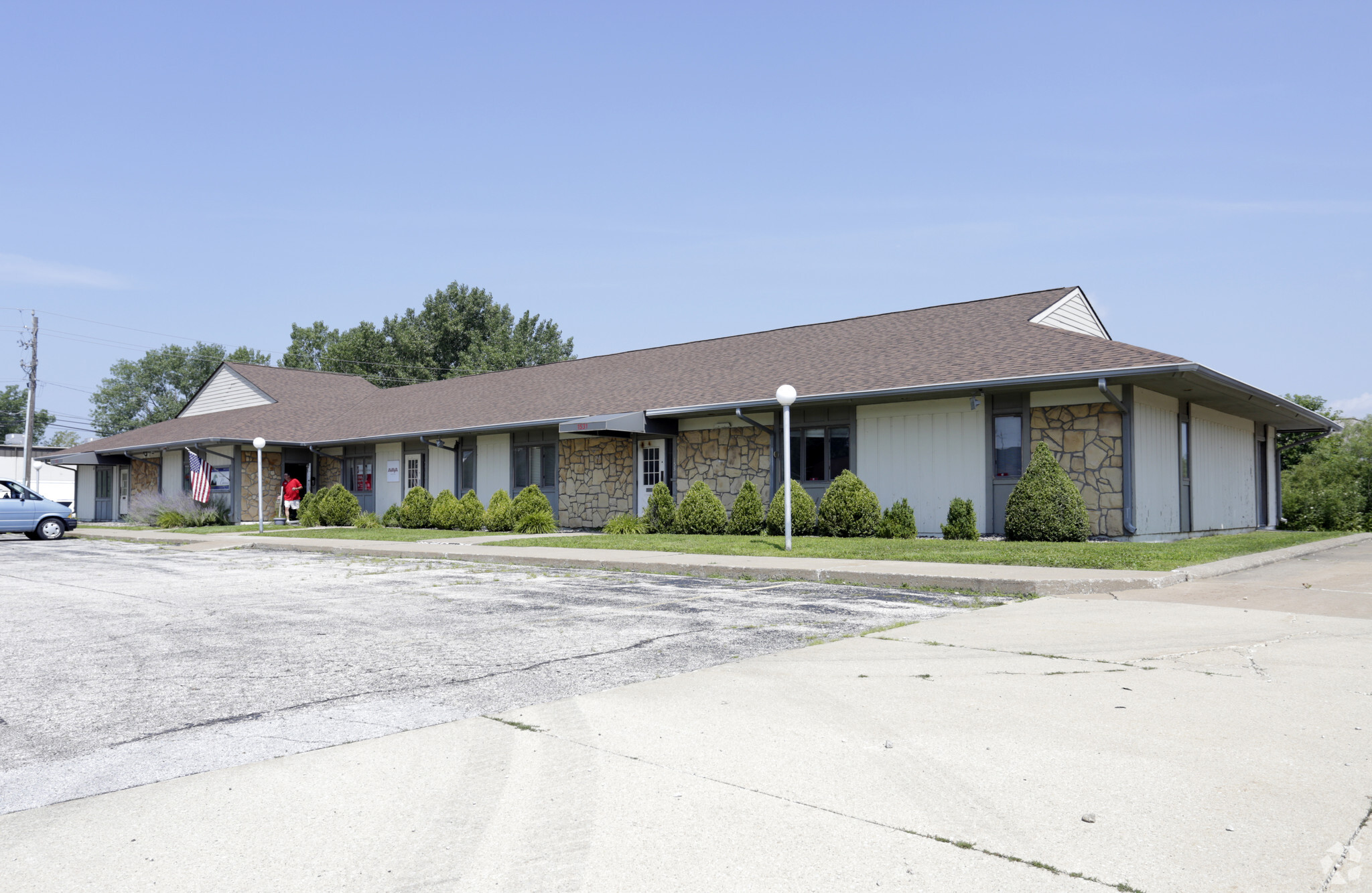 1531 47th Ave, Moline, IL for lease Primary Photo- Image 1 of 5