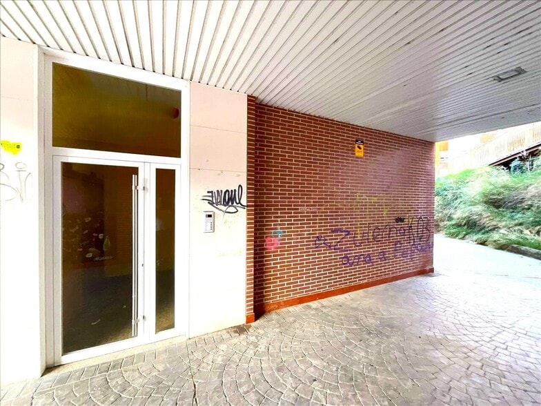 Retail in Villamediana de Iregua for sale - Building Photo - Image 2 of 14