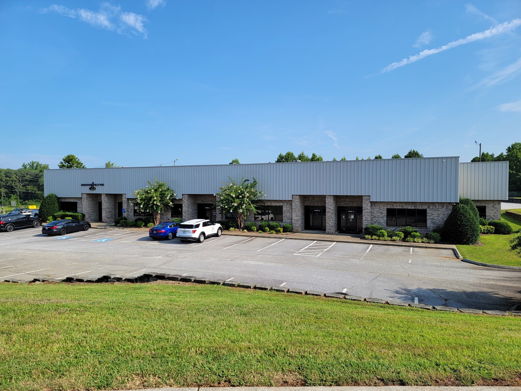 1 Distribution Ct, Greer, SC for sale Building Photo- Image 1 of 1