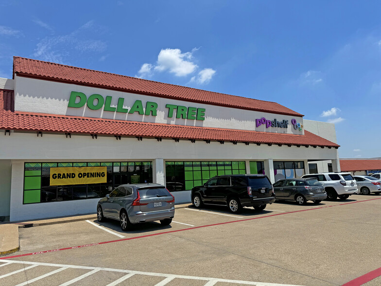 601-735 Harwood Rd, Bedford, TX for lease - Building Photo - Image 1 of 24