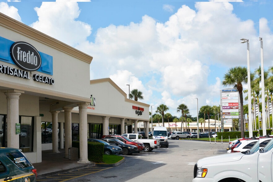 9455-9569 S Dixie Hwy, Miami, FL for lease - Building Photo - Image 3 of 17