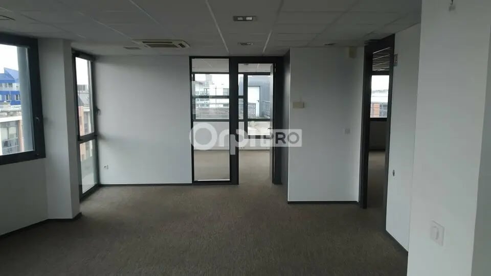 Office in Reims for lease - Interior Photo - Image 3 of 11