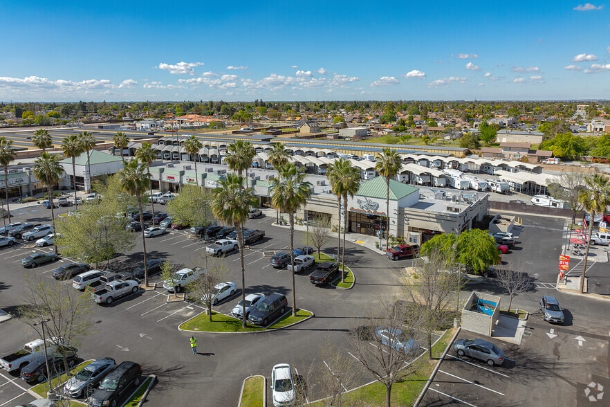 3015 Calloway Dr, Bakersfield, CA for sale - Building Photo - Image 2 of 14