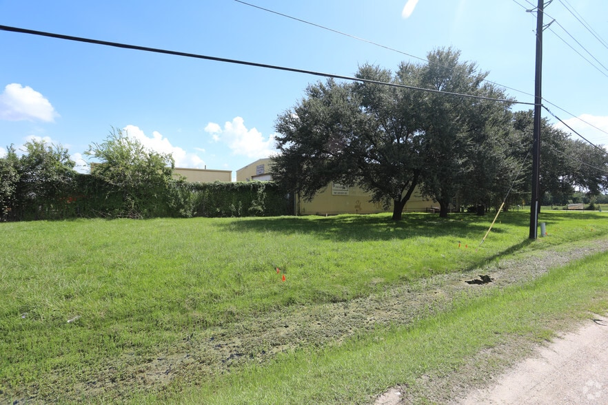 9002 Sheldon Rd, Houston, TX 77049