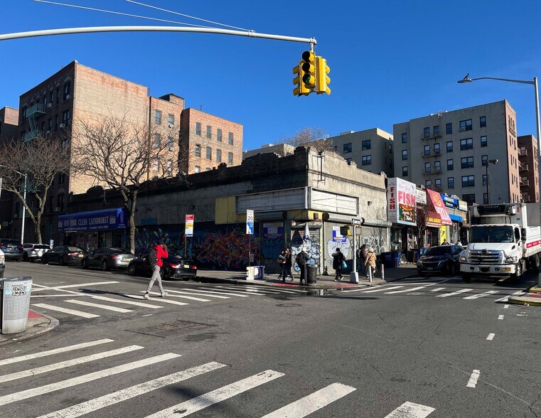 151-157 E 170th St, Bronx, NY for lease - Building Photo - Image 1 of 3