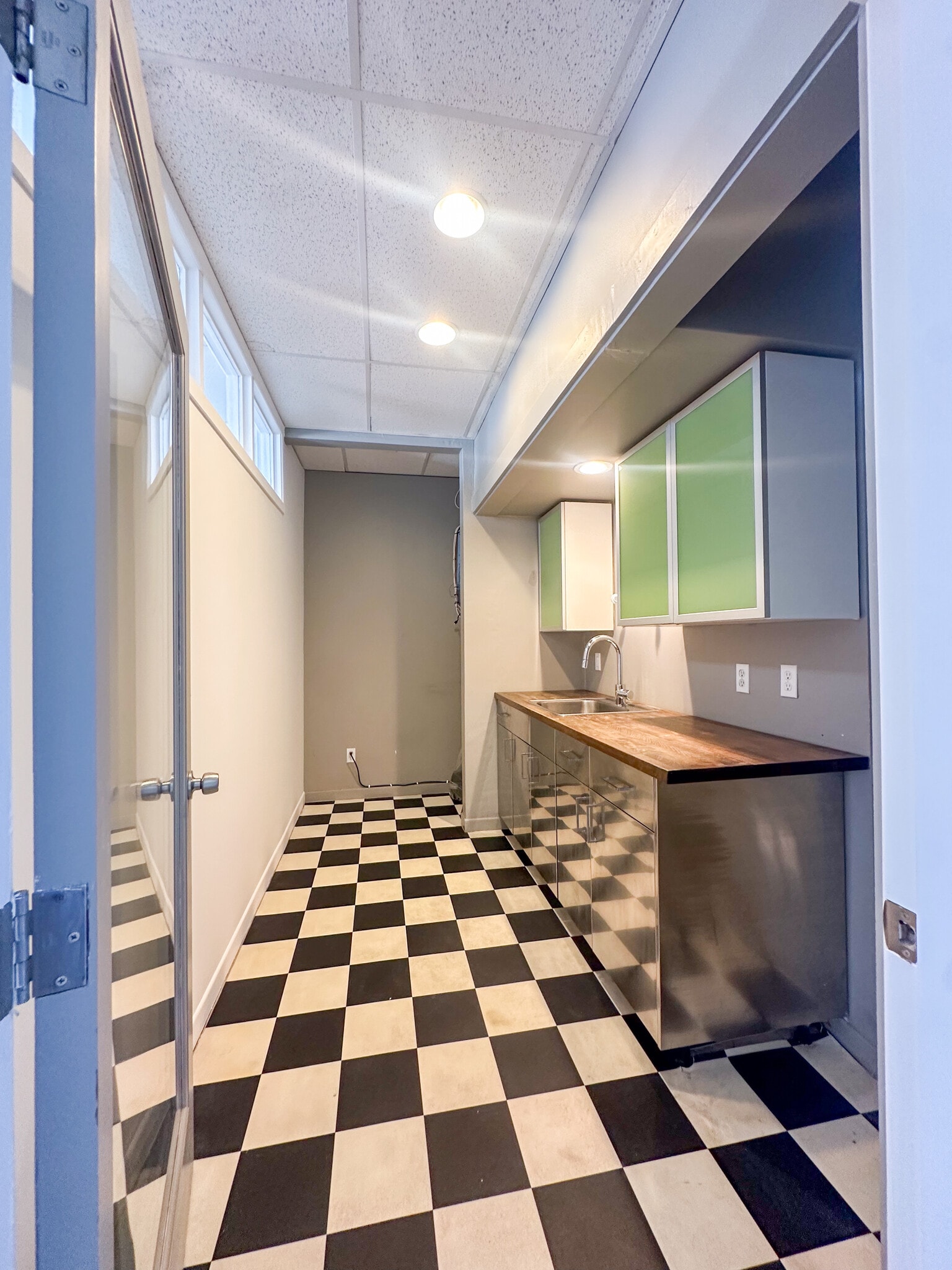 11751 Mississippi, Los Angeles, CA for lease Interior Photo- Image 1 of 4