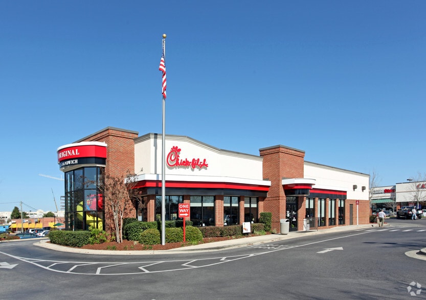 5020 Bayou Blvd, Pensacola, FL for sale - Building Photo - Image 2 of 15