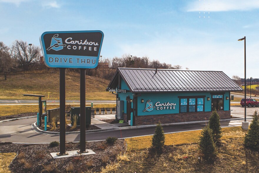 575 W Calumet St, Appleton, WI for sale - Building Photo - Image 1 of 1