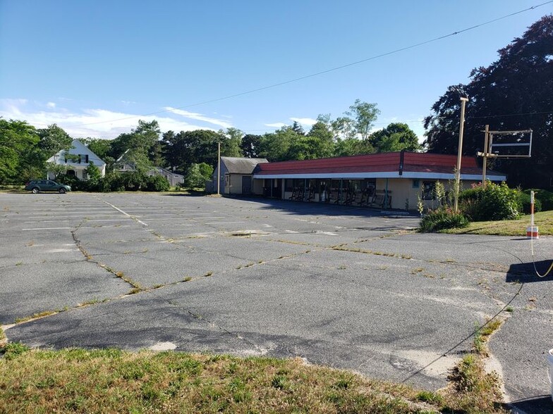 297 Route 28, Harwich Port, MA 02646 - Retail for Sale | LoopNet