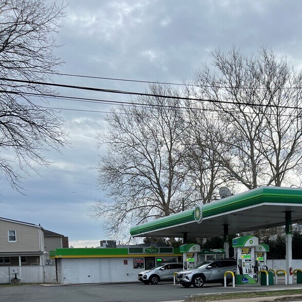 2000 E Edgar Rd, Linden, NJ for sale - Building Photo - Image 1 of 1