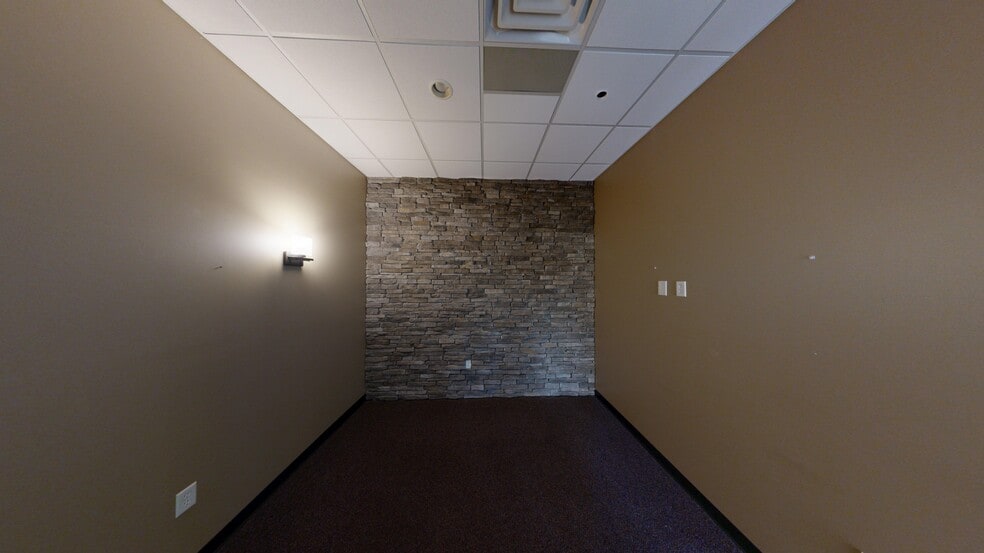 1125 E Dupont Rd, Fort Wayne, IN for lease - Building Photo - Image 3 of 7