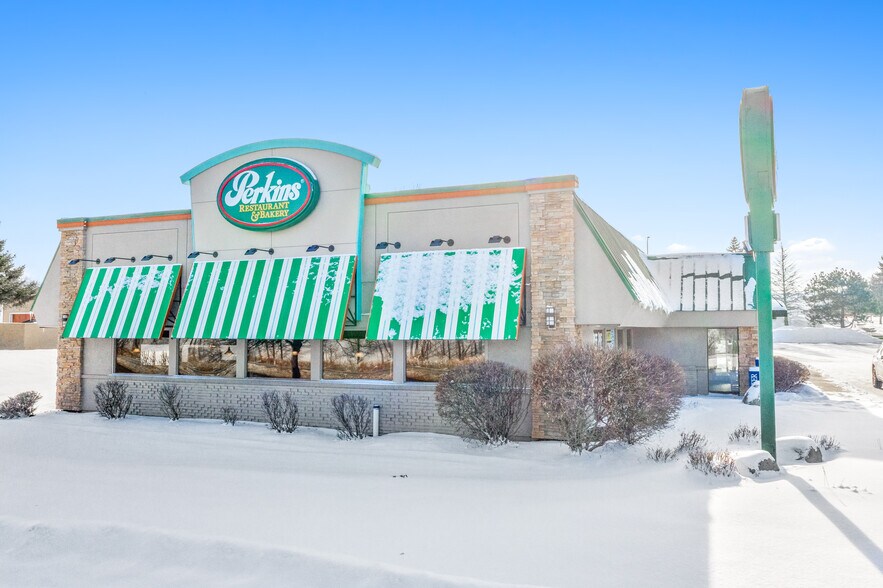 11801 73rd Ave N, Maple Grove, MN for sale - Building Photo - Image 1 of 1