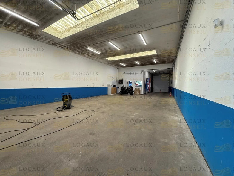 Flex in SAINT-OUEN-L'AUMONE for sale - Interior Photo - Image 2 of 7