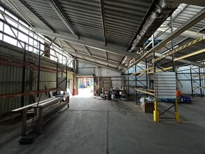 48 North Road, Okehampton for lease Interior Photo- Image 1 of 2