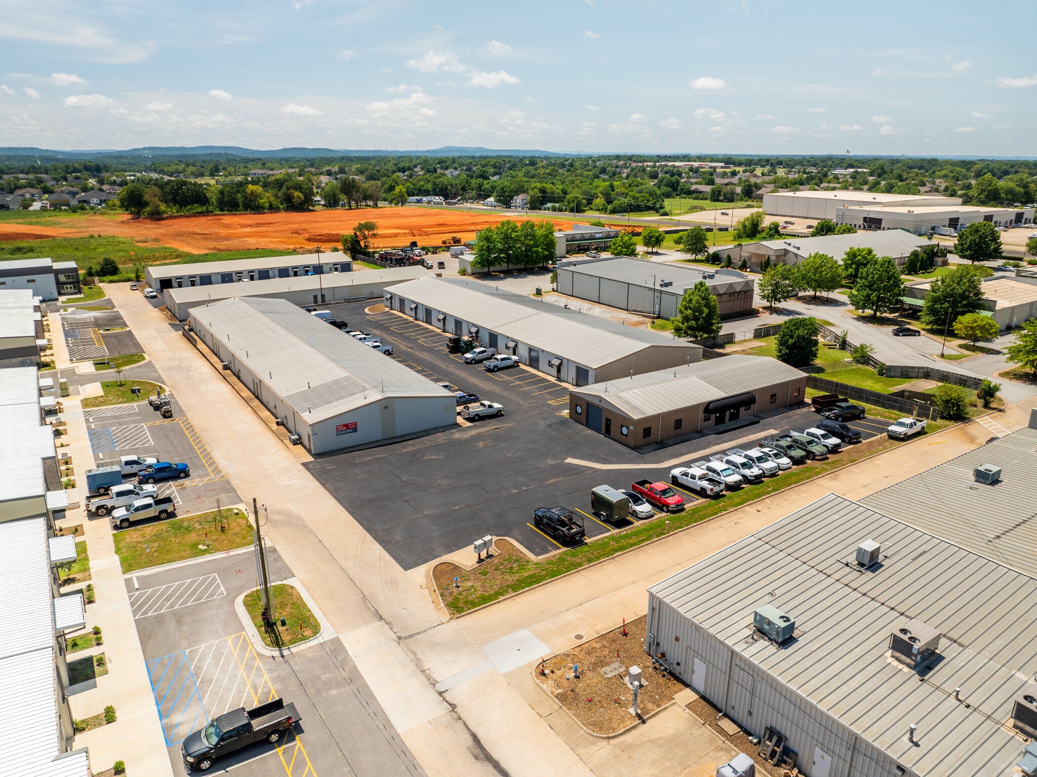 2380 Worth Ln, Springdale, AR for lease Building Photo- Image 1 of 6