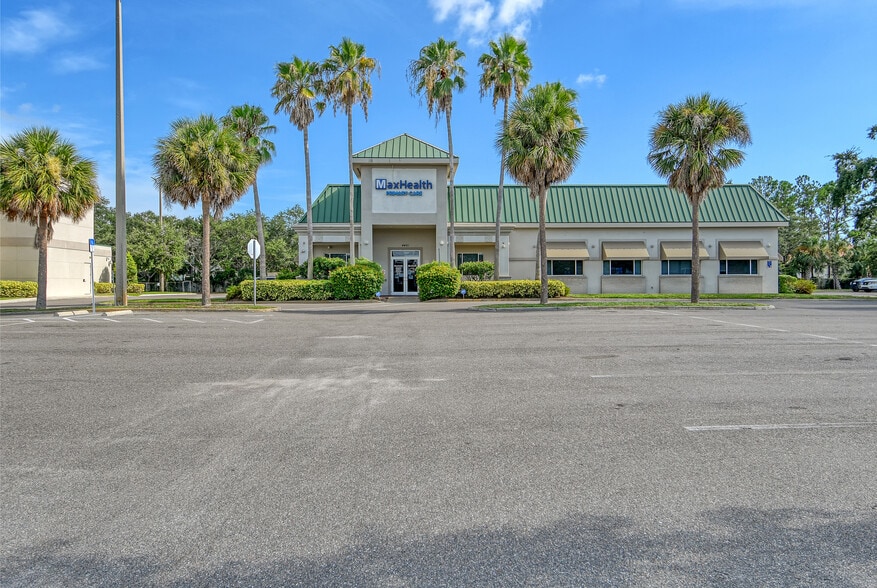 4401 Cortez Rd W, Bradenton, FL for sale - Building Photo - Image 1 of 2