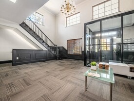 M-E Bldg - Parking Garage