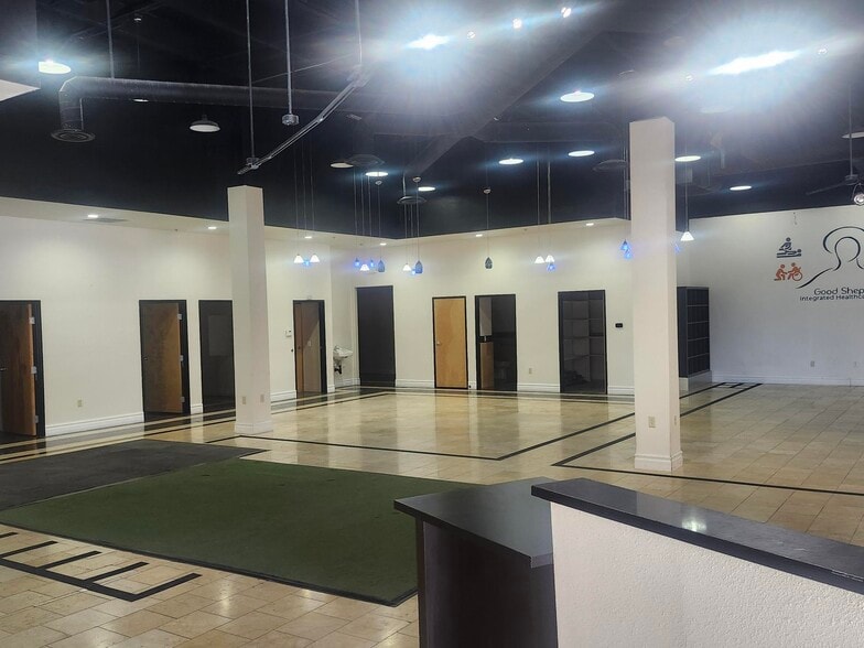 6462 Losee Rd, North Las Vegas, NV for lease - Interior Photo - Image 2 of 16