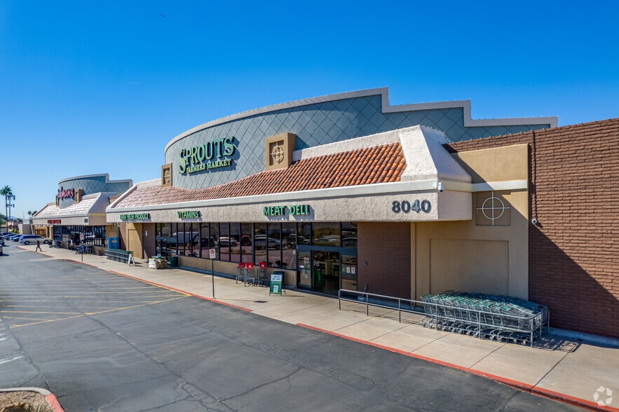 8040 N 19th Ave, Phoenix, AZ for lease - Primary Photo - Image 1 of 20