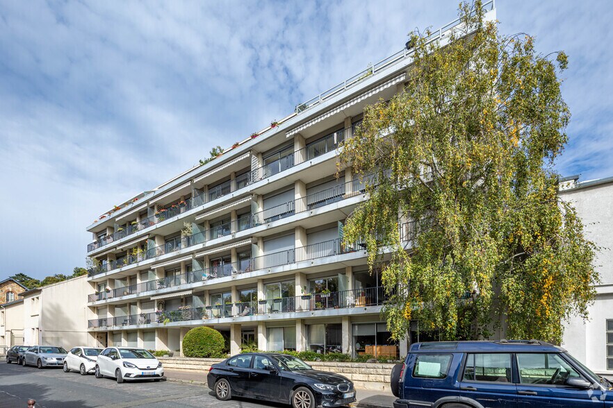 Rue Antoine Coypel, Versailles for sale - Building Photo - Image 2 of 2