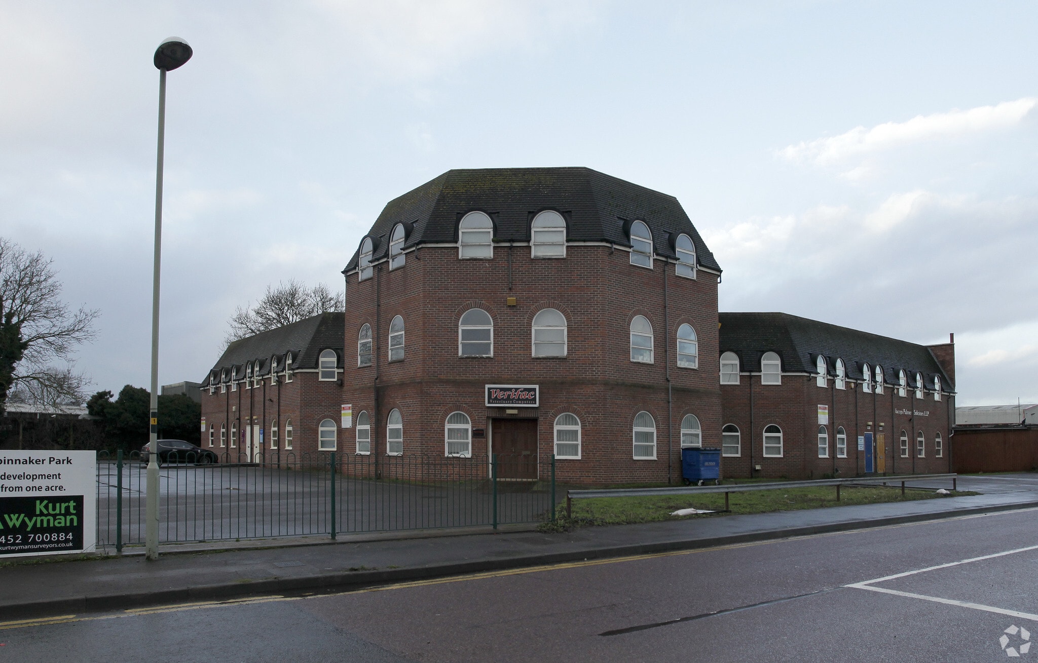 Spinnaker Rd, Gloucester for sale Primary Photo- Image 1 of 1