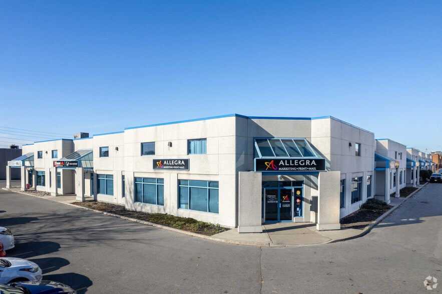 30 Macintosh Blvd, Vaughan, ON for sale - Primary Photo - Image 1 of 1