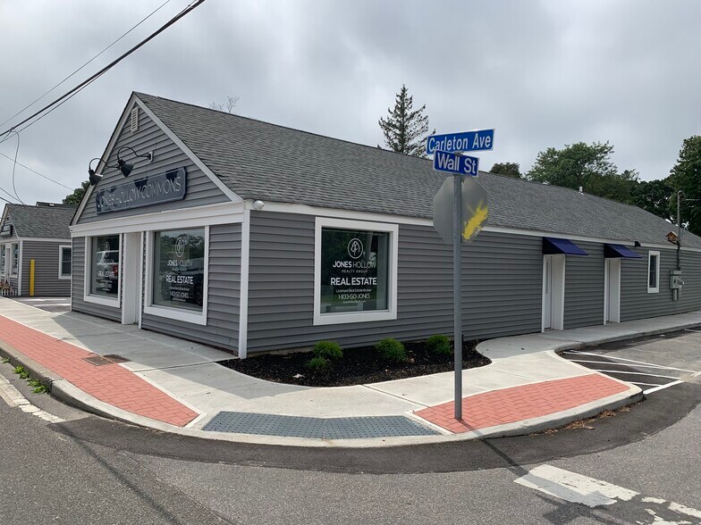 132136 Carleton Ave, East Islip, NY 11730