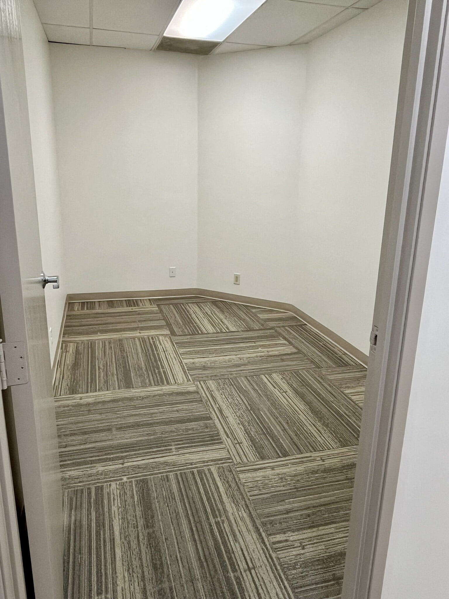 4930 Campus Dr, Newport Beach, CA for lease Building Photo- Image 1 of 1