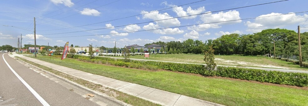 1299 S Duncan Dr, Tavares, FL for lease - Building Photo - Image 3 of 5