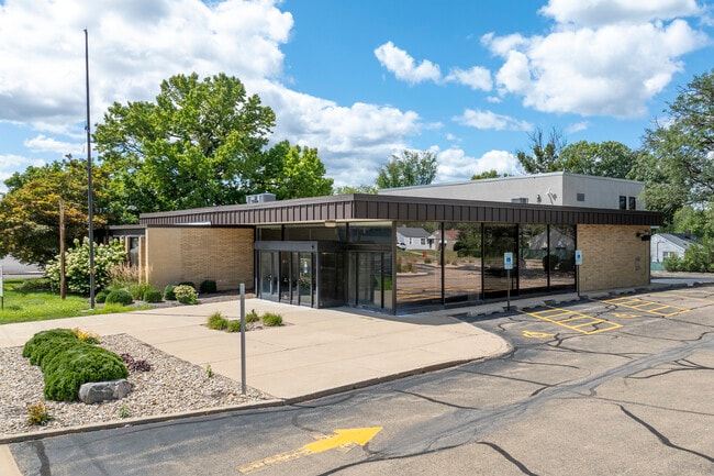 More details for 3429 N Prospect Rd, Peoria, IL - Retail for Auction