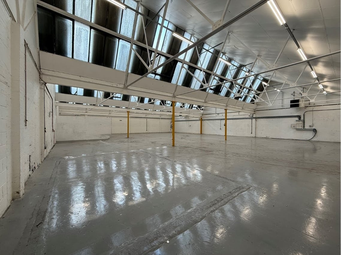 2 Courtenay Rd, Wembley for lease Interior Photo- Image 1 of 3