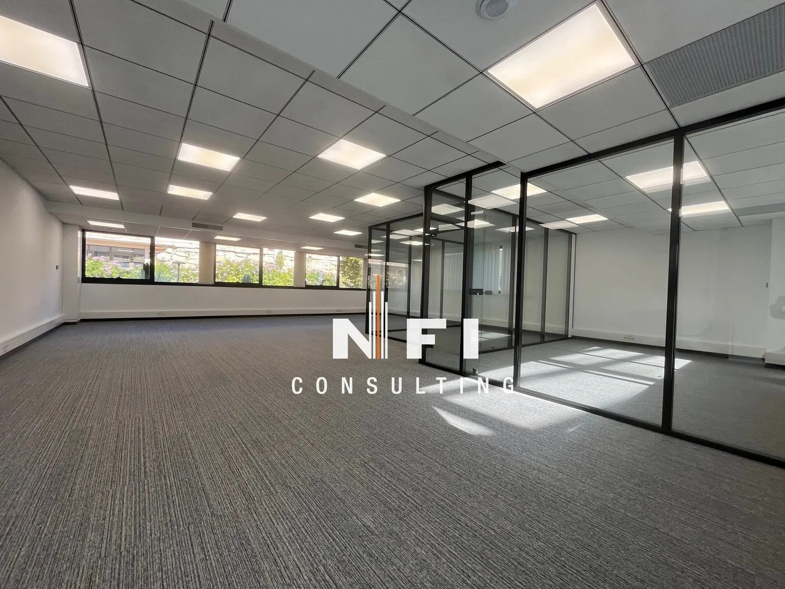 Office in Valbonne for lease Building Photo- Image 1 of 13