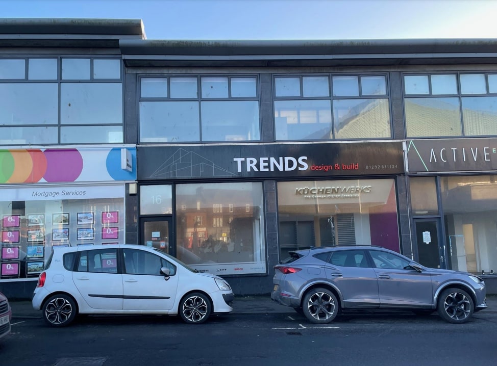 2-28 Parkhouse St, Ayr for lease Building Photo- Image 1 of 3