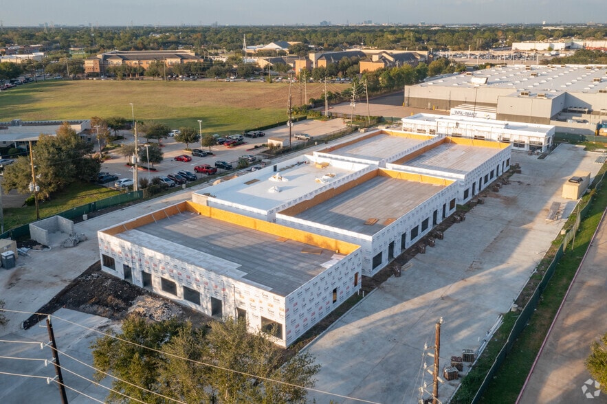 4732 Sugar Grove Blvd, Stafford, TX for sale - Building Photo - Image 2 of 3