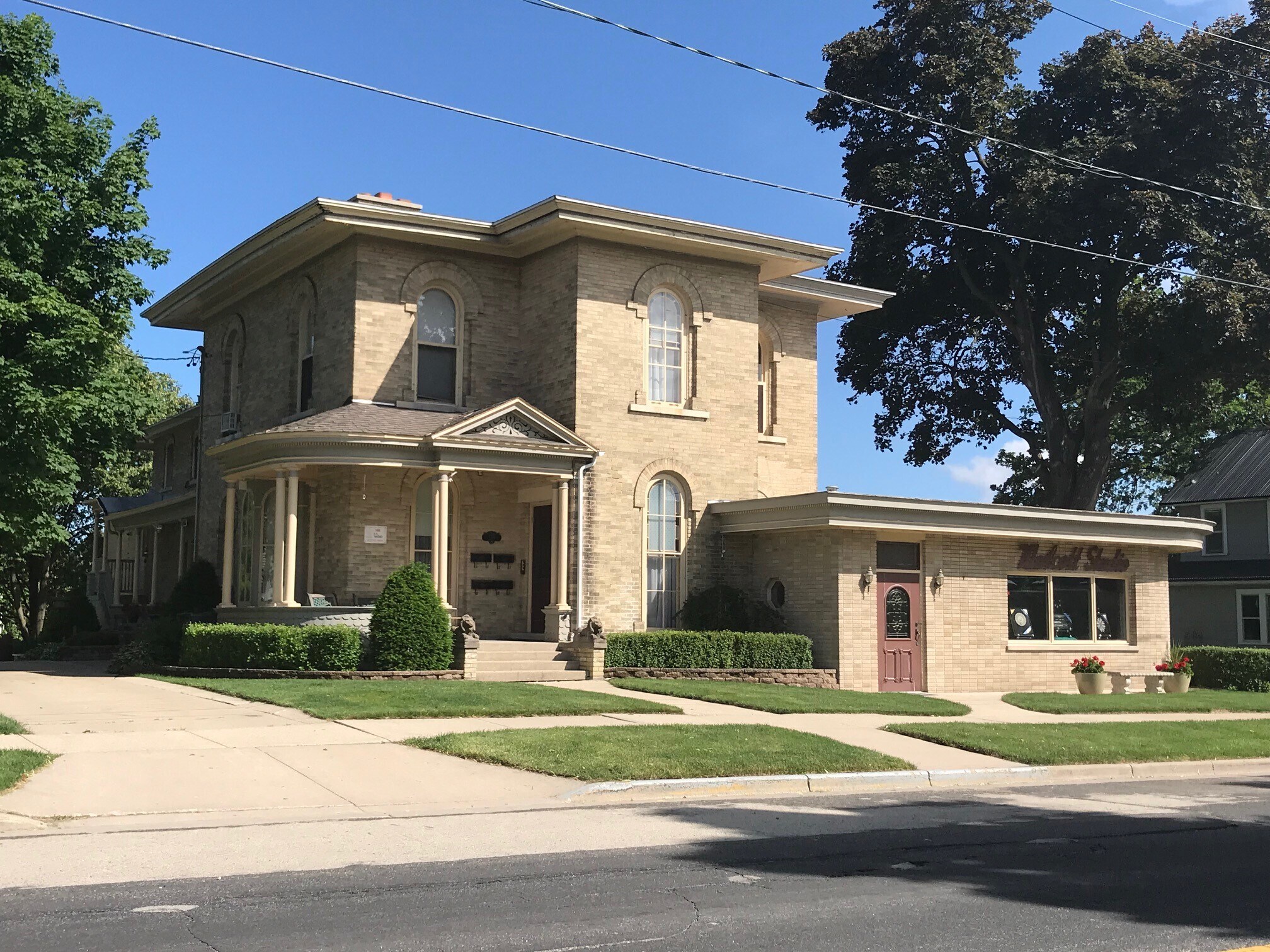 229 N Ludington St, Columbus, WI for sale Building Photo- Image 1 of 1
