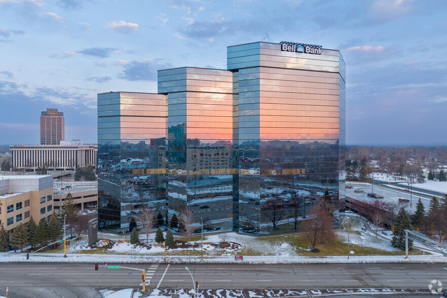 3800 American Blvd W, Bloomington, MN for lease - Primary Photo - Image 1 of 17