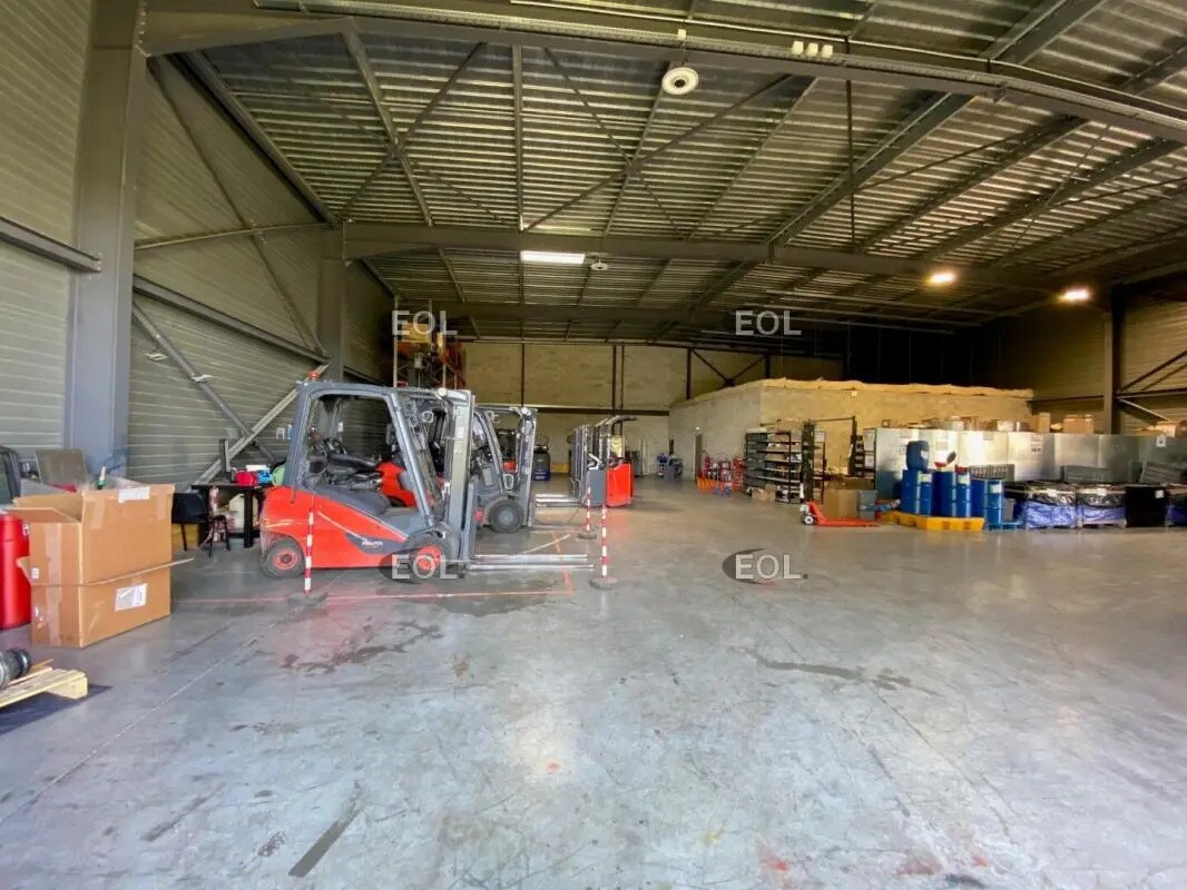 Flex in Saint-Martin-de-Crau for lease Interior Photo- Image 1 of 4