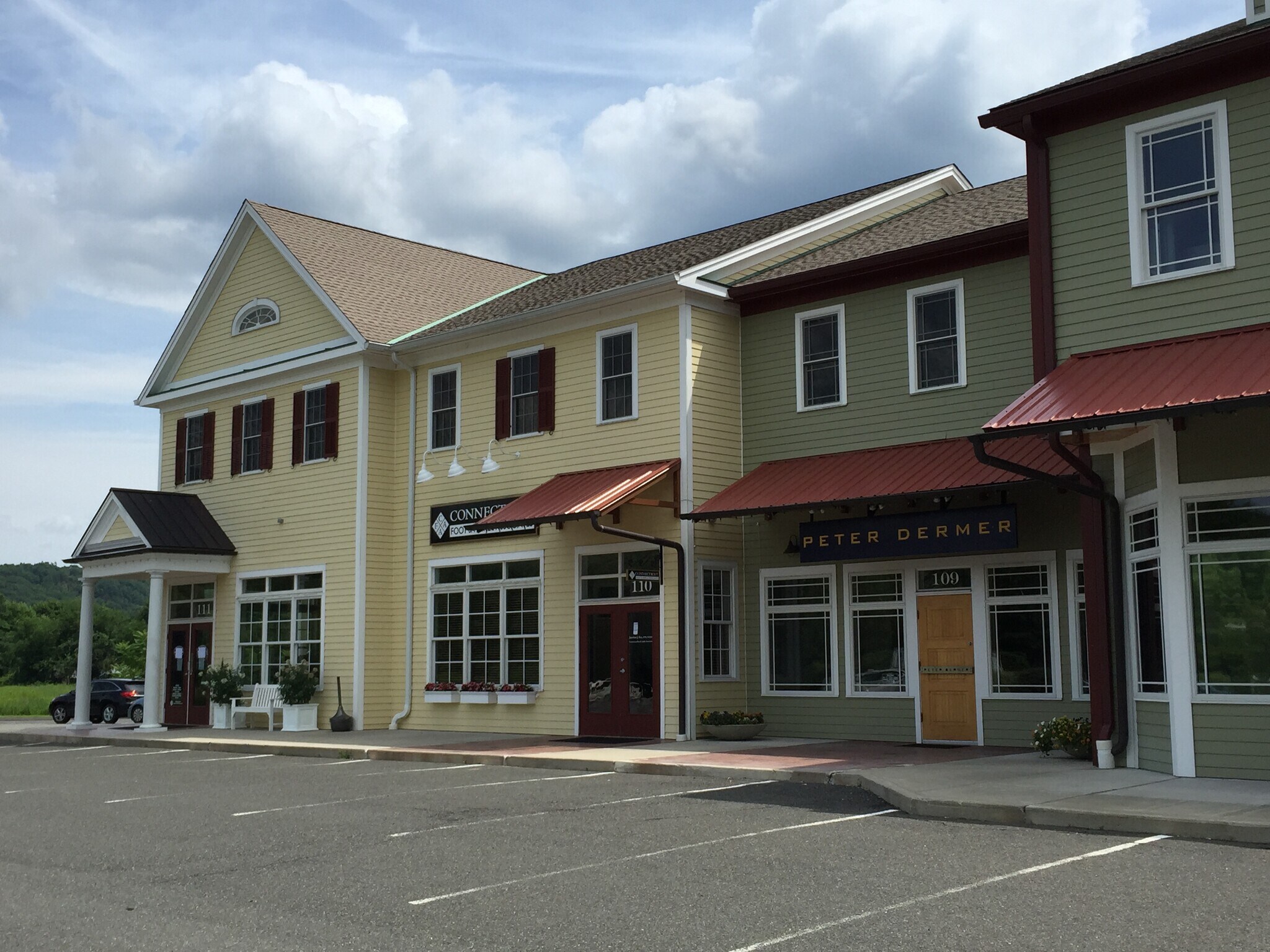 245 Amity Rd, Woodbridge, CT 06525 Retail for Lease