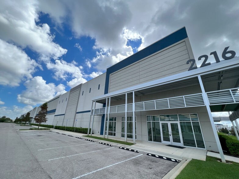 2216 51st Ave E, Palmetto, FL for lease - Building Photo - Image 1 of 3