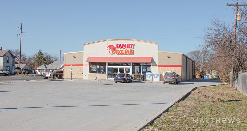 401 Ellis St, Menard, TX 76859