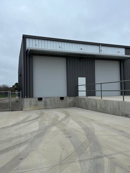 120 Old Agnes Rd, Weatherford, TX for lease - Building Photo - Image 3 of 15