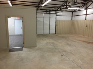 410 Sigma Pl, Guthrie, OK for lease Interior Photo- Image 2 of 4