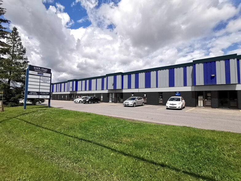 1117-1141 Newmarket St, Ottawa, ON for lease - Building Photo - Image 1 of 3