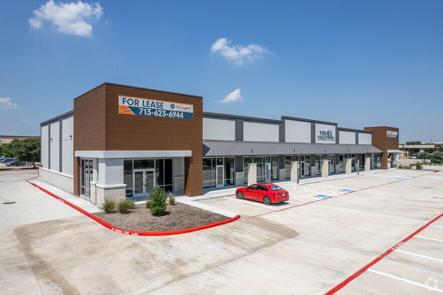 15818 Highway 288, Pearland, TX for lease - Building Photo - Image 1 of 4