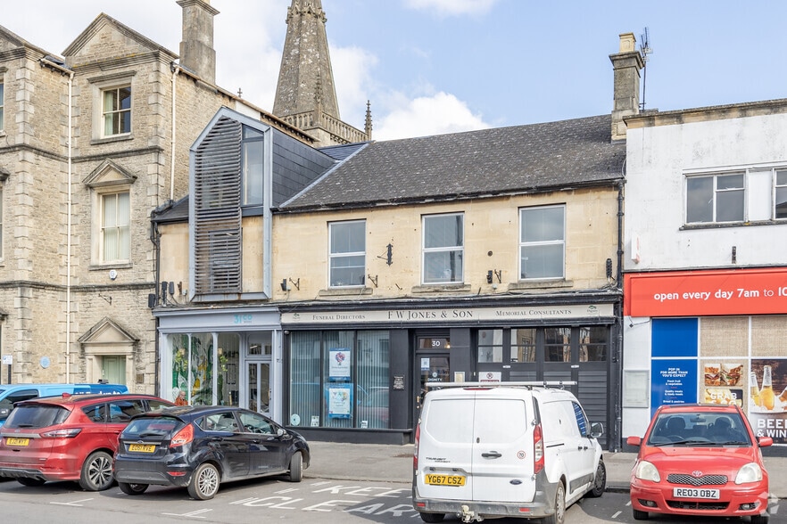 31 Market Pl, Chippenham for sale - Primary Photo - Image 1 of 1
