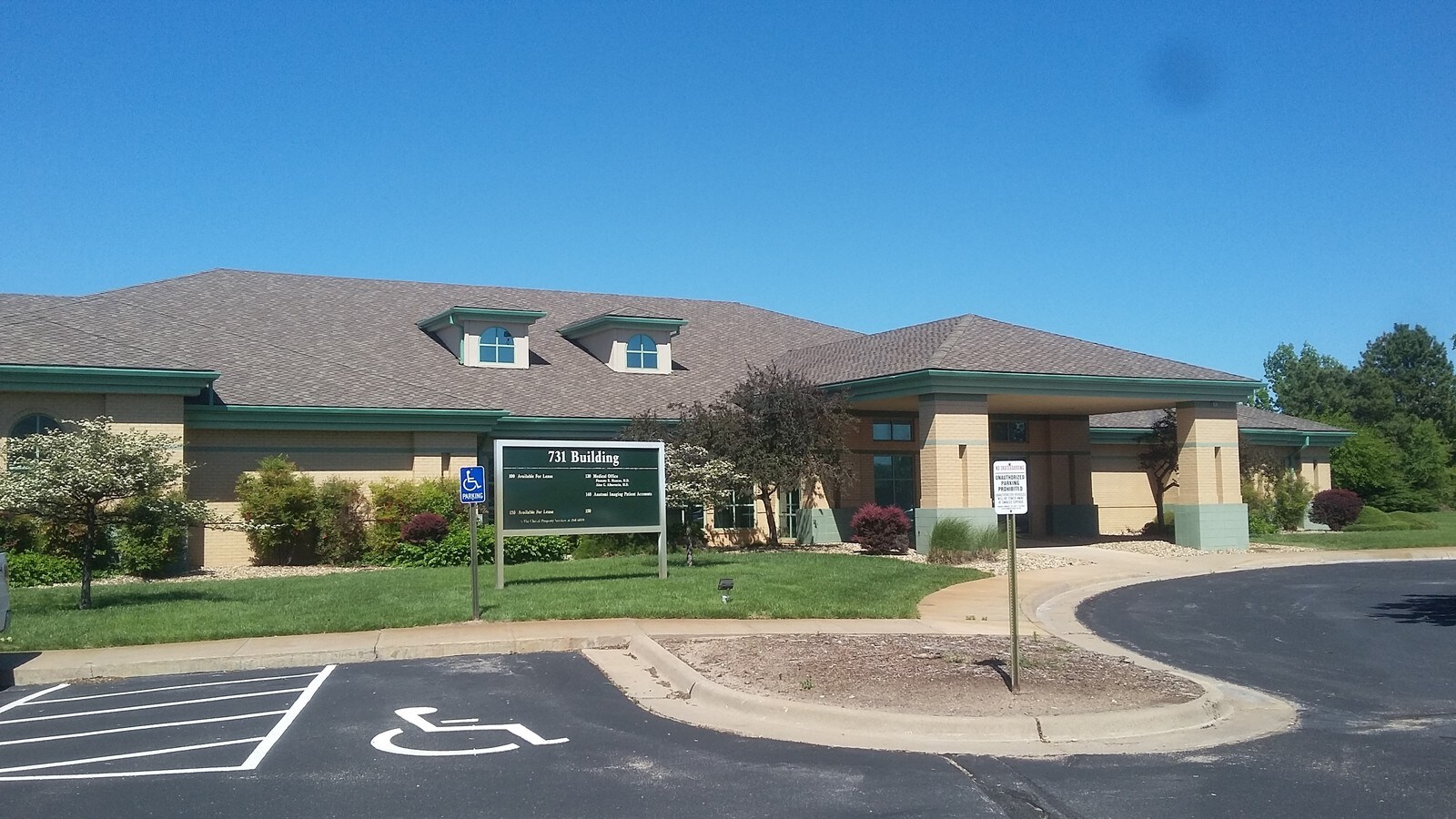 731 N McLean Blvd, Wichita, KS 67203