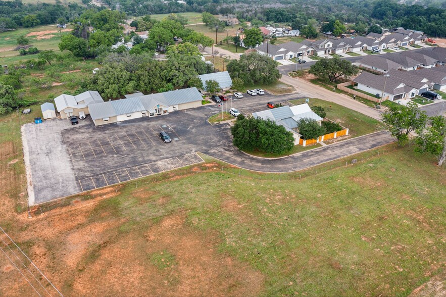 648 Post Oak Rd, Fredericksburg, TX for sale - Building Photo - Image 3 of 50