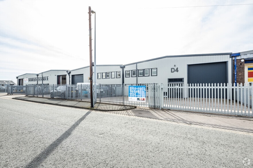 Holloway Dr, Manchester for lease - Building Photo - Image 2 of 5