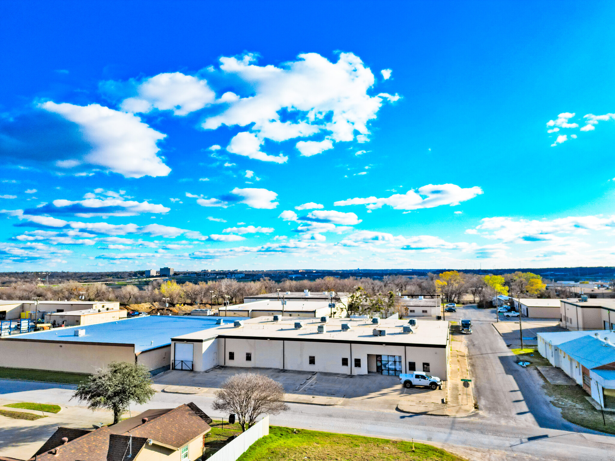 3300 Lawnwood St, Fort Worth, TX for lease Building Photo- Image 1 of 26